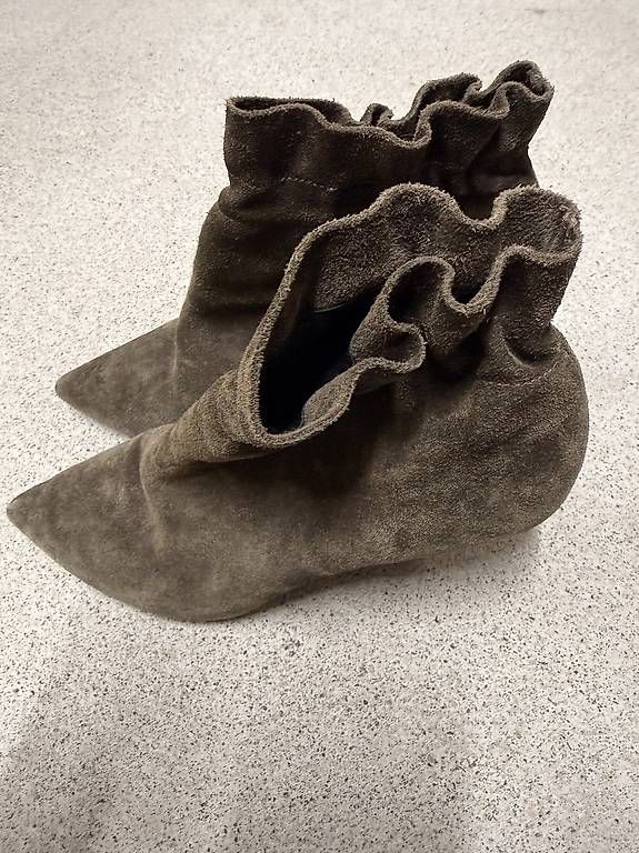 Ash Scarpe da donna: ASH Suede Ankle Boots ? Dunkeloliv, Grösse 39 – Usato da Zürich venduto da danamihaela12 1