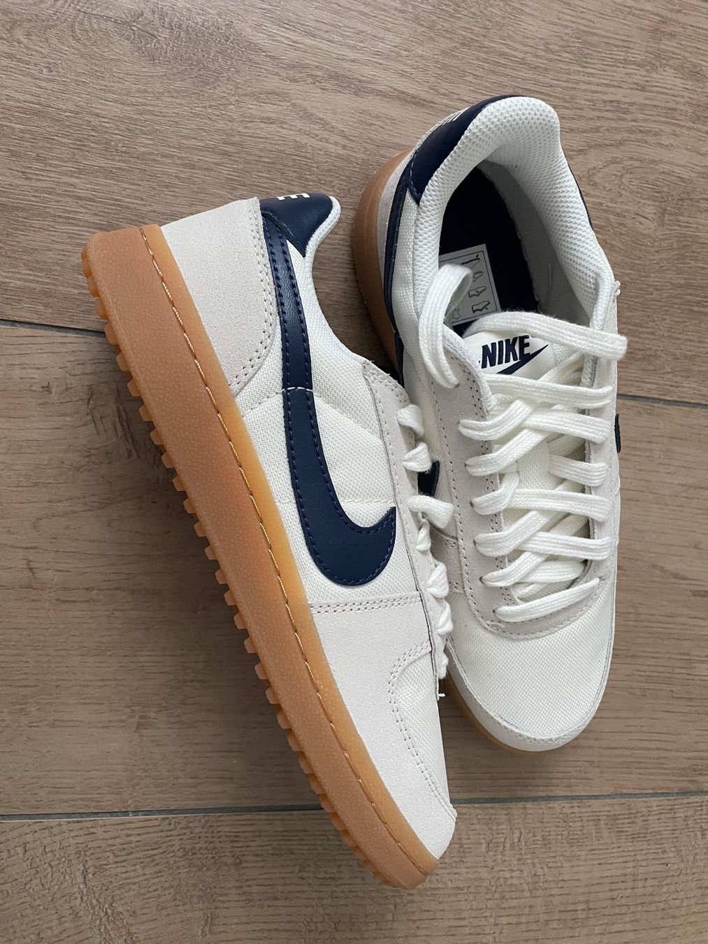 Nike Scarpe da uomo: Nike Turnschuhe Gr. 38.5 NEU – Nuovo (secondo la descrizione) da Waltenschwil venduto da hansnine 1