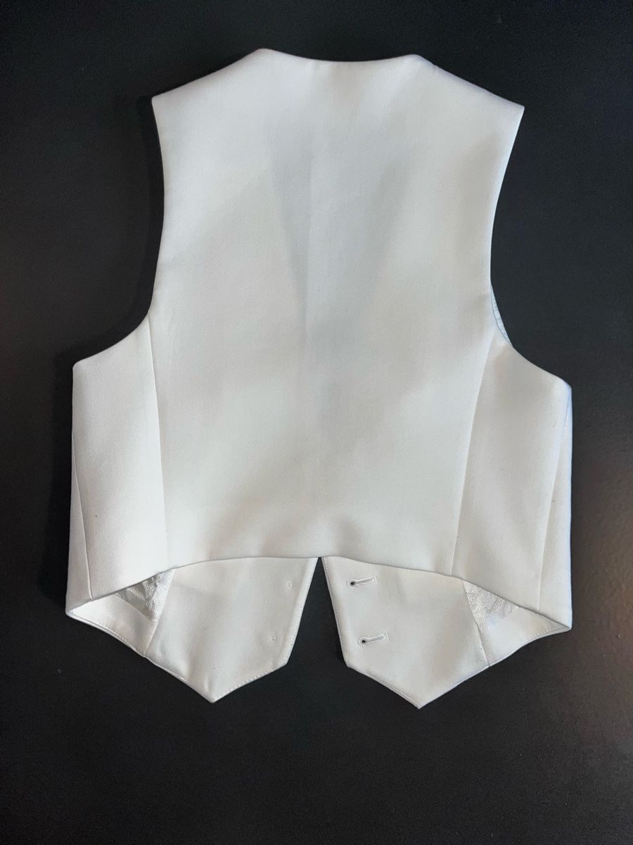 Gilets & Westen: Gilet weiss – Neu (gemäss Beschreibung) aus Küssnacht am Rigi von lus_g9xw 1