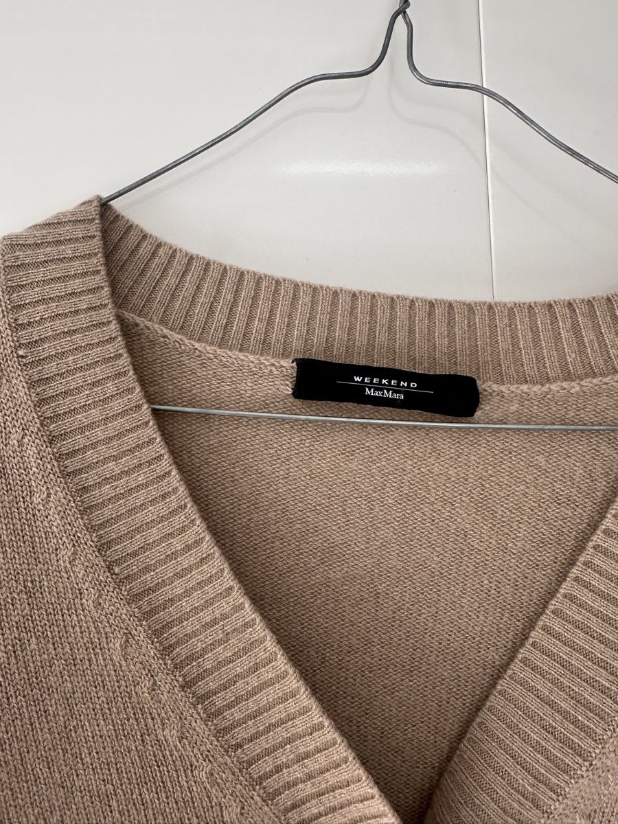 Max Mara Maglioni & Felpe: MaxMara beige cardigan 100% cashmere – Usato da Uster venduto da Monika_OB 4