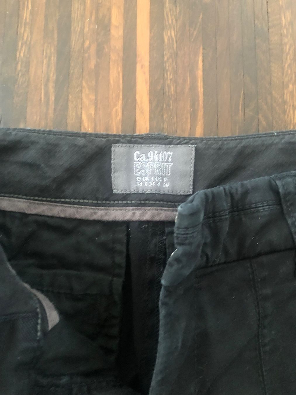 Esprit Pantaloni: Shorts aus Baumwolle, Gr. 34 – Usato da Basel venduto da anna123456789 1