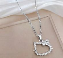 Collana Hello Kitty con ciondolo strass + scatola e sacco