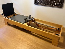 Pilates Reformer Balanced Body mit Jumpboard / Plattform