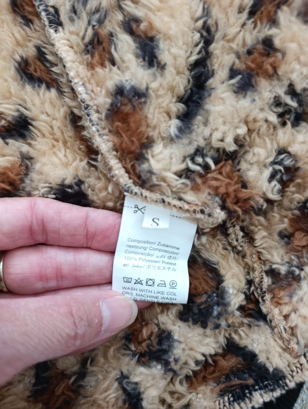 Vestes: JAQUETTE LÉOPARD PELUCHE S – D'occasion à Sierre par shirley04 6