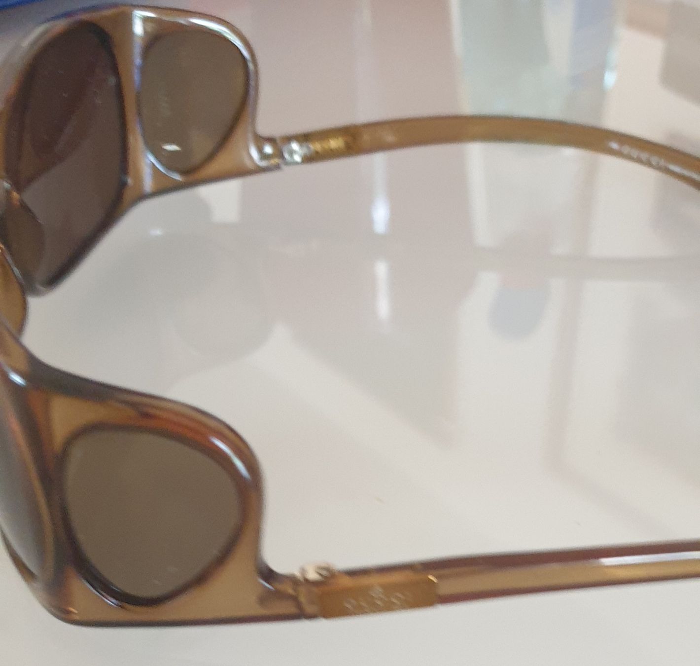 Gucci Occhiali & Lenti: sonnenbrille von Gucci mit Seitenblende – Usato da Zürich venduto da bre_22v9 5