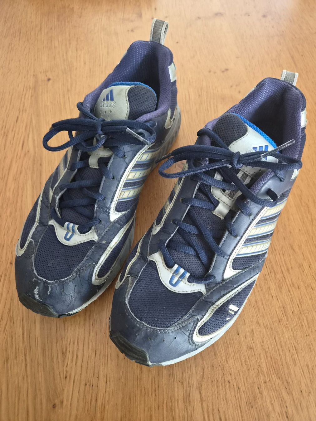 Adidas Scarpe da uomo: Chaussures adidas – Usato da Tentlingen venduto da Dr_Snake