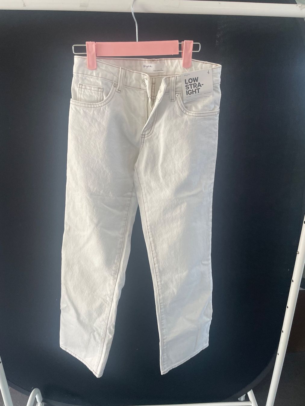 Hosen: Supre Jeans, Grösse 4, Low Straight, Neu mit Etikett – Neu und originalverpackt aus Wollerau von Poschro68
