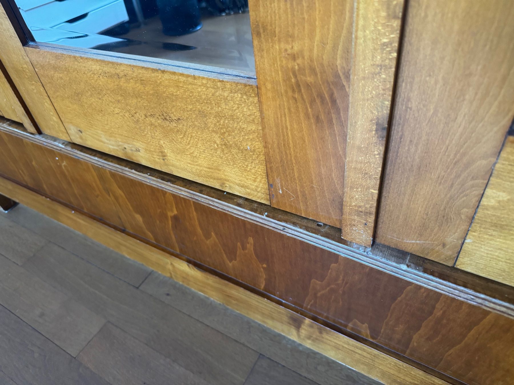 Armadi: antiker Schrank – Usato da Winterthur venduto da Kae234 6