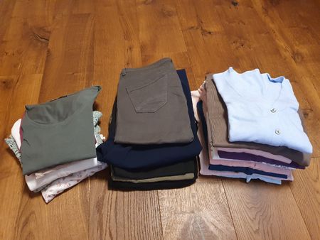 Damen Kleiderpaket 22 tlg. S/M