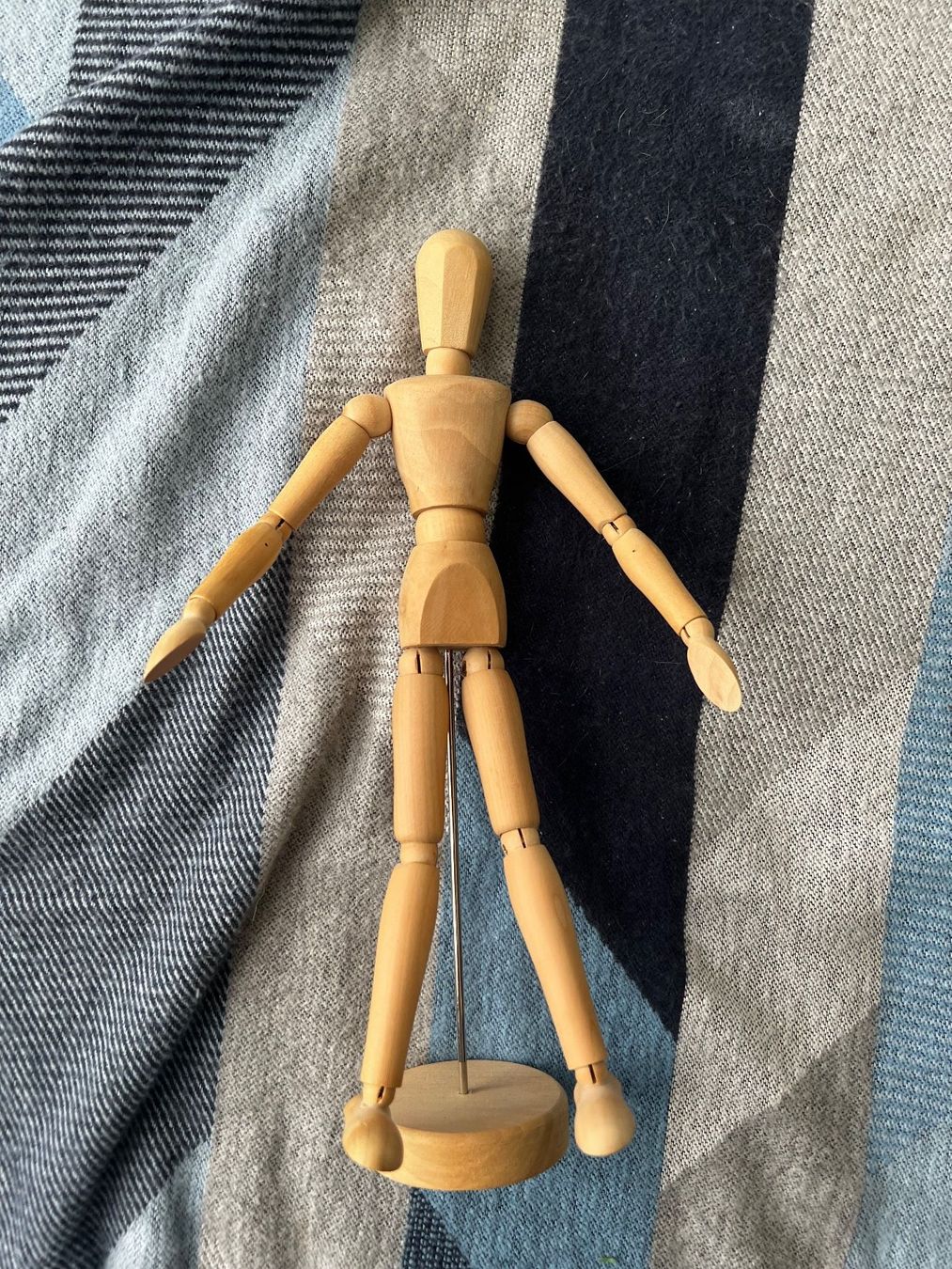 Figurines: Gliederpuppe aus Holz – D'occasion à Zürich par iwotivo
