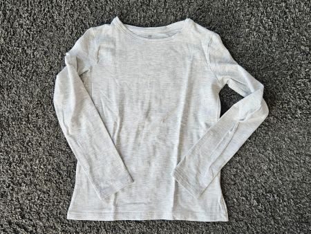 Longshirt hellgrau melliert 134/140 (neuwertig)
