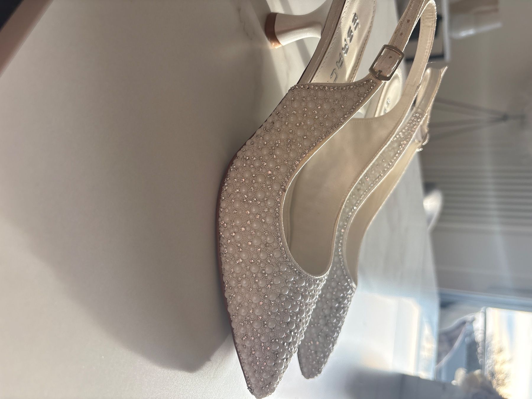 Scarpe da donna: Escarpins taille 38 – Nuovo (secondo la descrizione) da La Chaux-de-Fonds venduto da cal_2vmd 1
