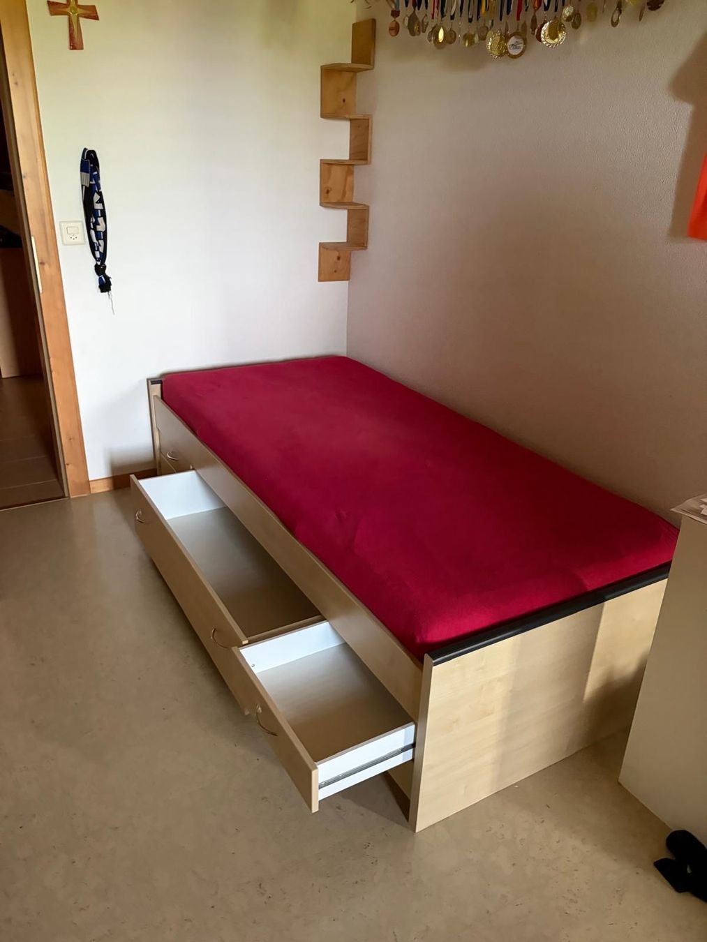 Letti: Kinderzimmer – Usato da Entlebuch venduto da cre_2t8h 3