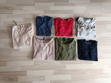 14 Shirts / Tops Grösse S/M