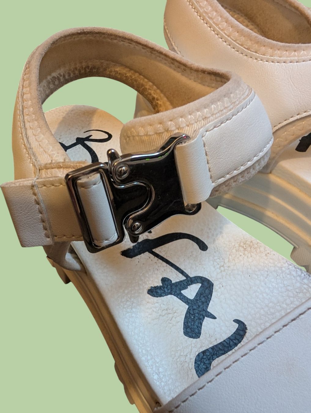 Buffalo Damenschuhe: Buffalo Plateau-Sandalen – Gebraucht aus St. Gallen von nadinewho 2