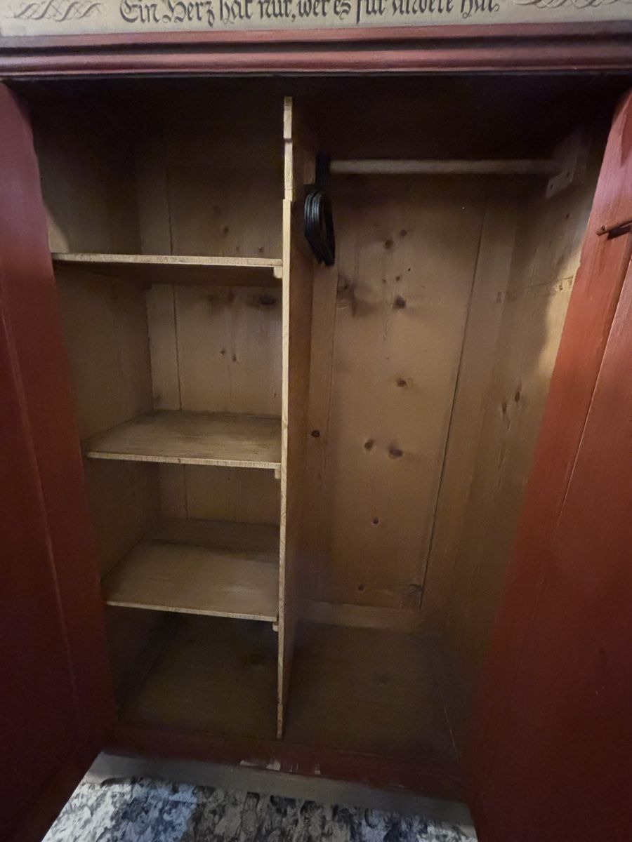 Armadi: Antiker Schrank – Usato da Hilfikon venduto da Elodie1990 4