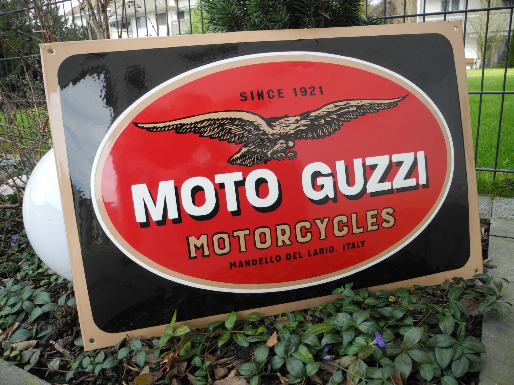 Moto Guzzi Insegne: GROSSES MOTO GUZZI EMAILSCHILD – Nuovo (secondo la descrizione) da Reinach AG venduto da Huckleberrysix 2