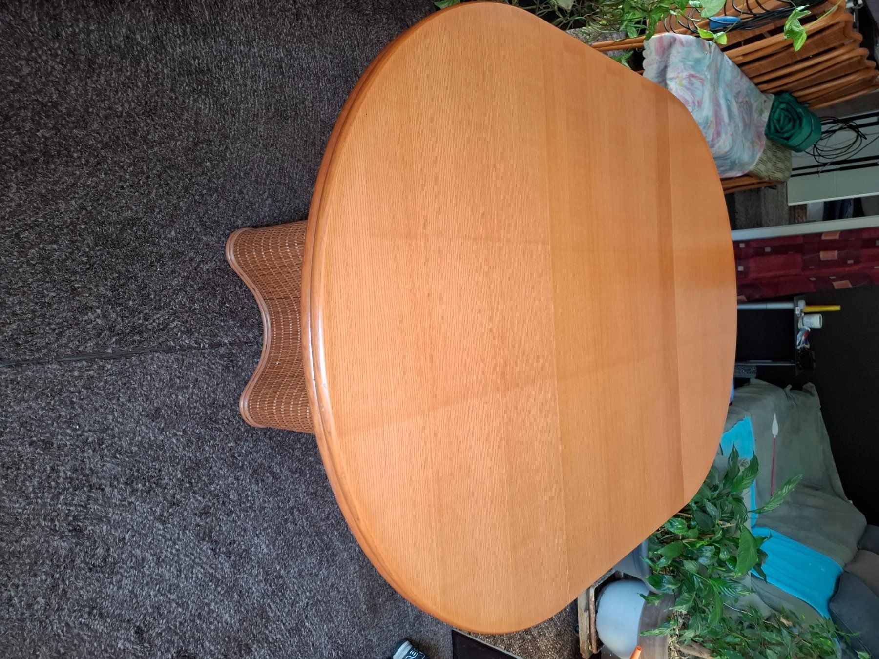 Set de table et chaises: Table à manger et 4 chaises – D'occasion à Sonvilier par youp01 3