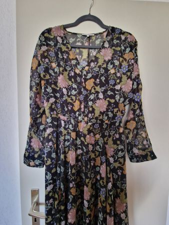 Wunderschönes bequemes Kleid Mint & Berry Grösse 38