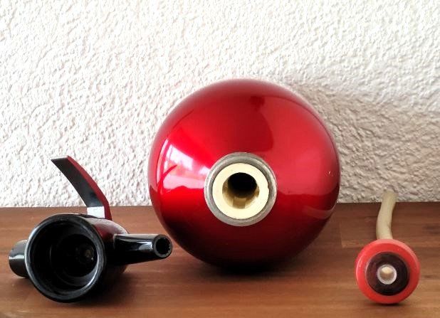 Flaschen: Vintage 1960er Sodaflasche, Heimsyphon, Sodamaker – Gebraucht aus Unterengstringen von orpheo13 3