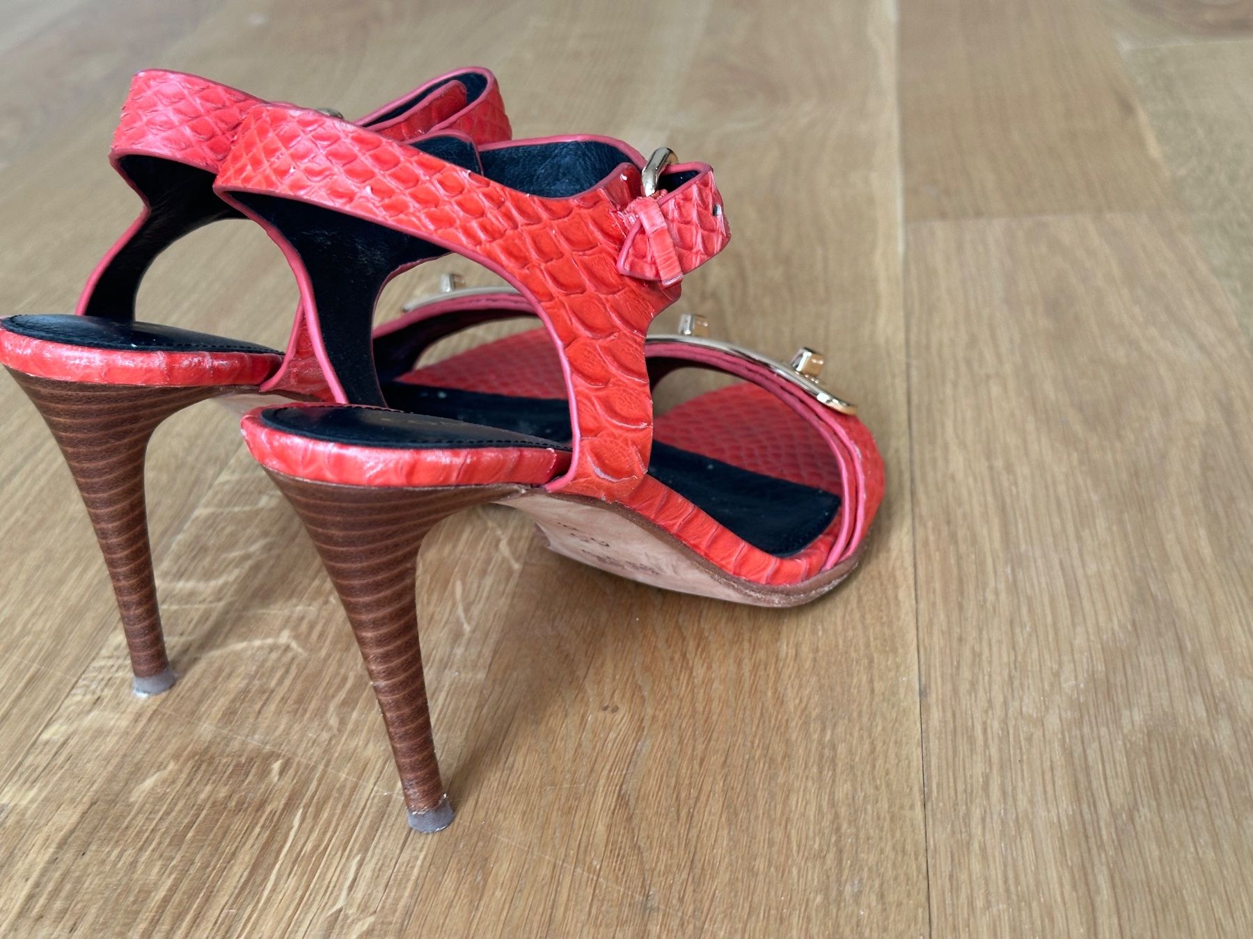 Coach Scarpe da donna: Coach Sandals in Leather with Snake Pattern Design, Gr.37 – Usato da Zürich venduto da anna_ra 4