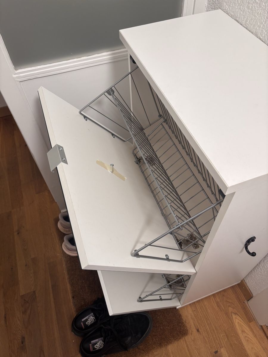 Guardaroba: Schuhschrank mit Spiegel – Usato da Bern venduto da lucamueller02 4