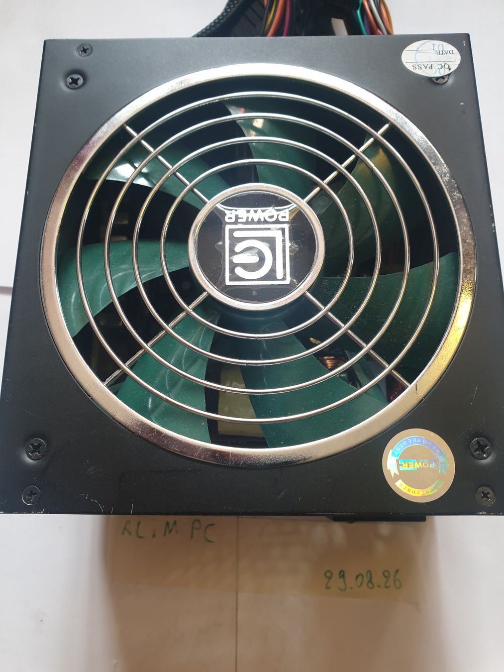 Elektronikbauteile: Alimentation pour PC / pas testée – Gebraucht aus Moudon von Amaroli7 2