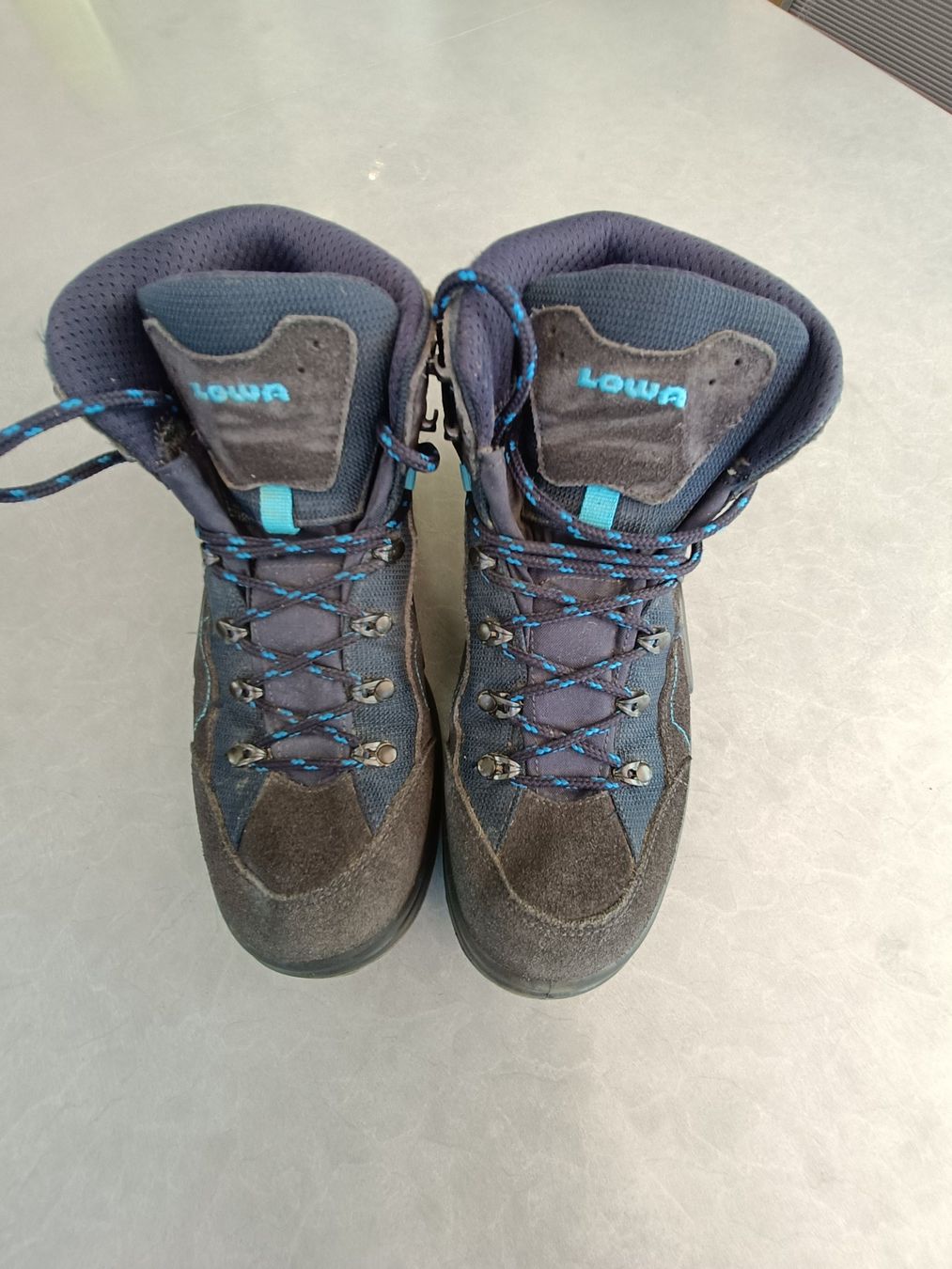 Lowa Scarpe per ragazzi: Wanderschuhe von Lowa Gr. 38 – Usato da Greifensee venduto da Clancy