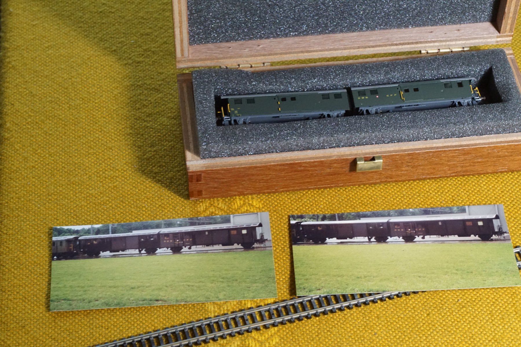Modellini di ferrovie: SBB D²D² Doppel-Gepäckwagen Spur N – Usato da Gränichen venduto da iknow