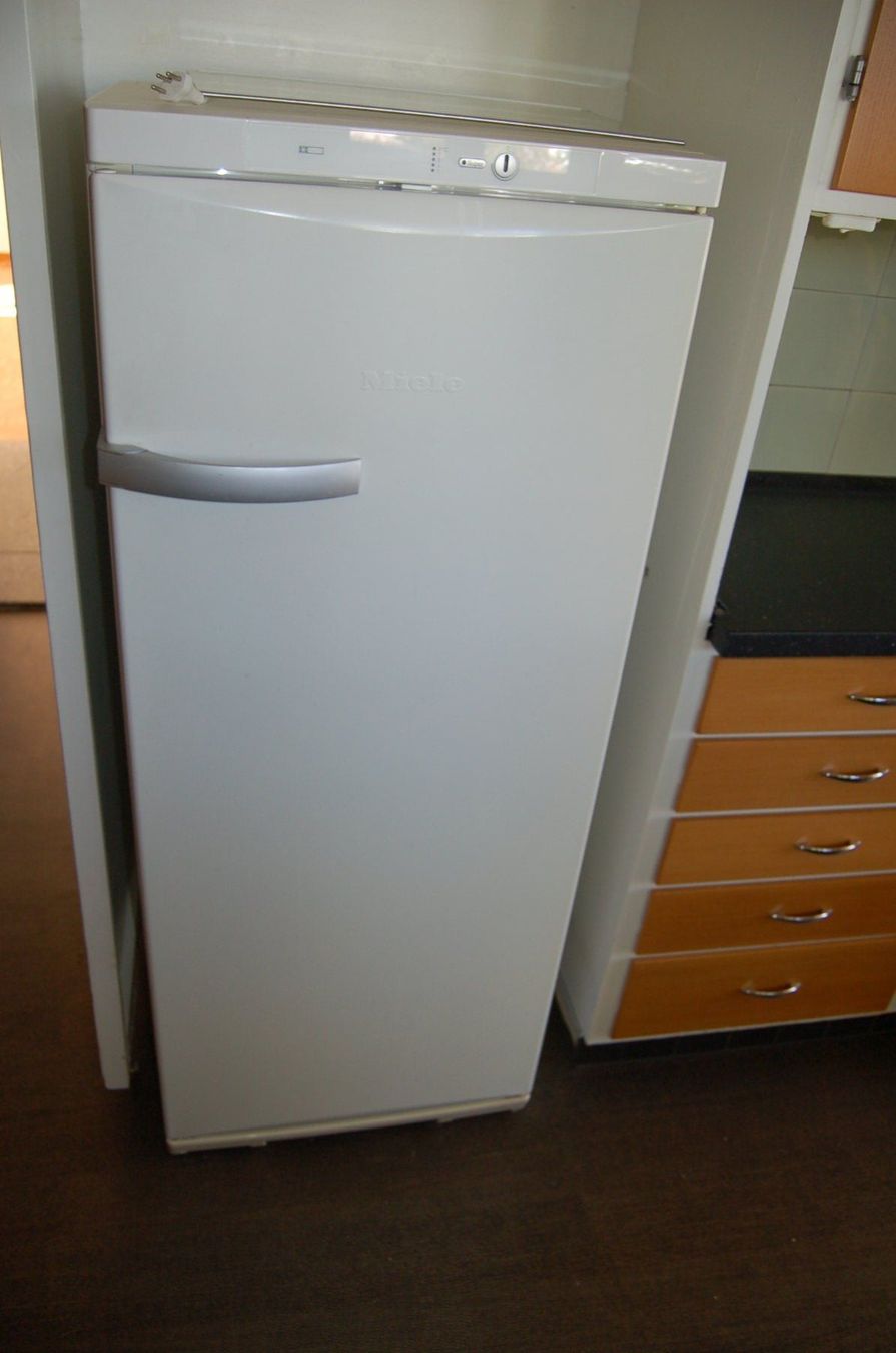 Fust Kühlschrank: Kühlschrank Miele – Gebraucht aus Herrliberg von Elisabeth.E