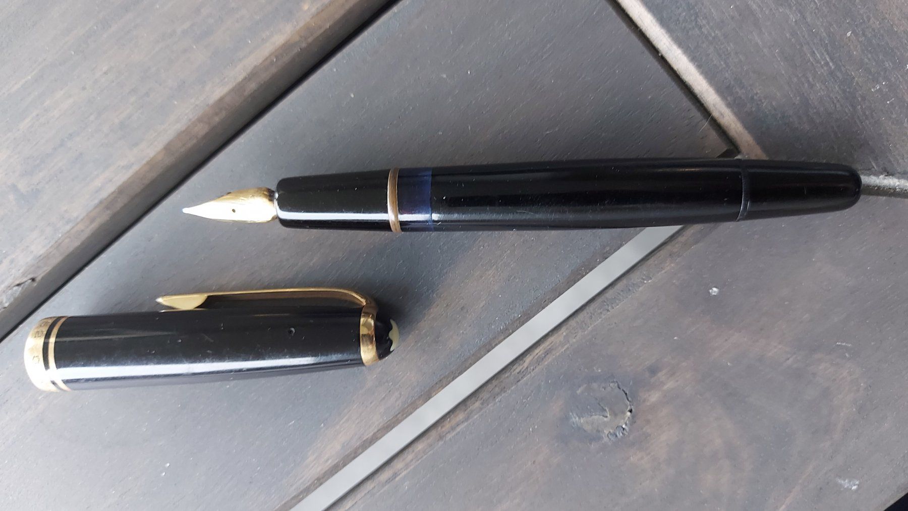 Montblanc Stifte & Marker: Montblanc Füllfederhalter 252 – Gebraucht aus Altstätten SG von Life5