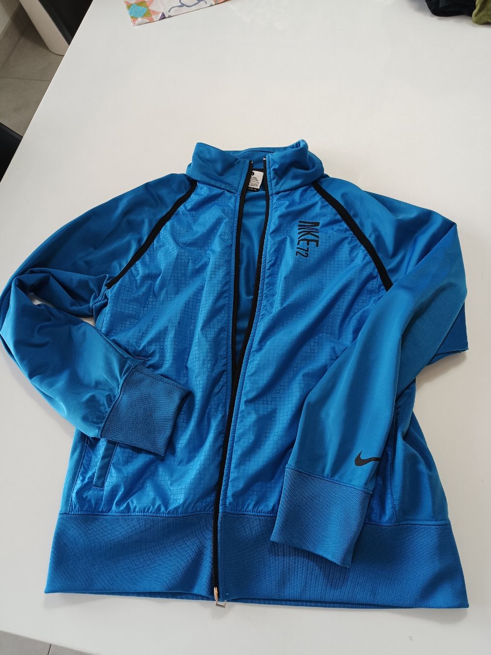 Nike Vestes: veste Nike  – D'occasion à Froideville par JF46