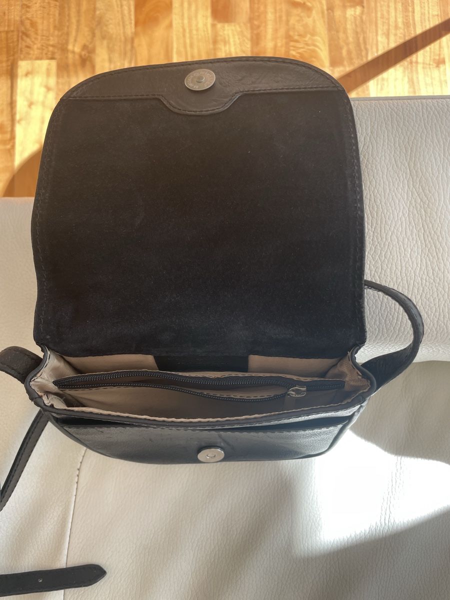 Taschen: Handtasche Leder schwarz – Gebraucht aus Uster von reg_ny9x 3