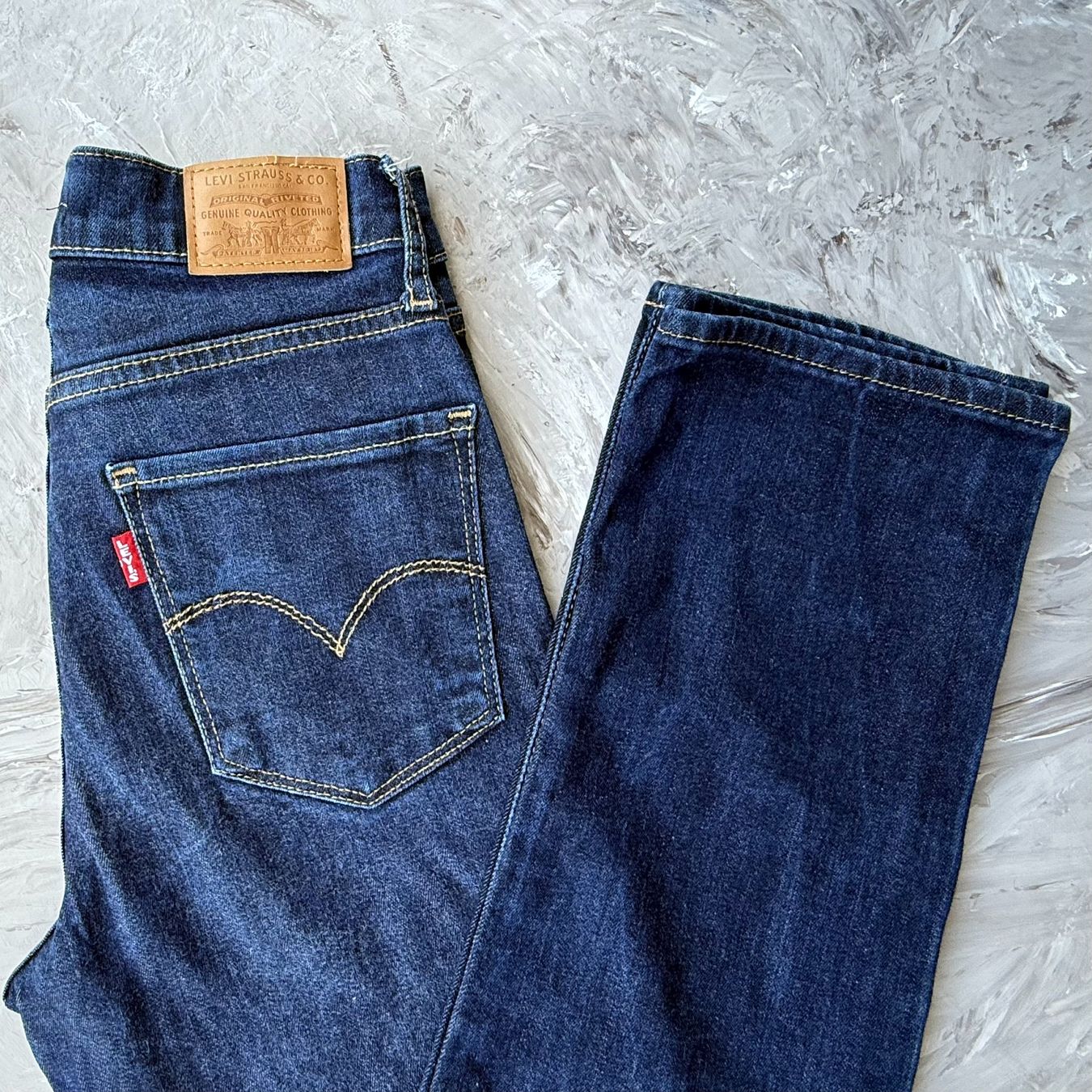 Levi's Jeans: Jean Levi's 724 High Rise Straight – Gebraucht aus Thônex von Suisse.Shopping 7