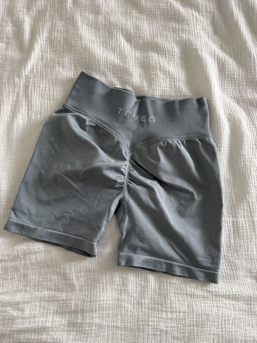 Pantaloni: teveo shorts greyblue – Usato da Altikon venduto da borchardt.sara 1