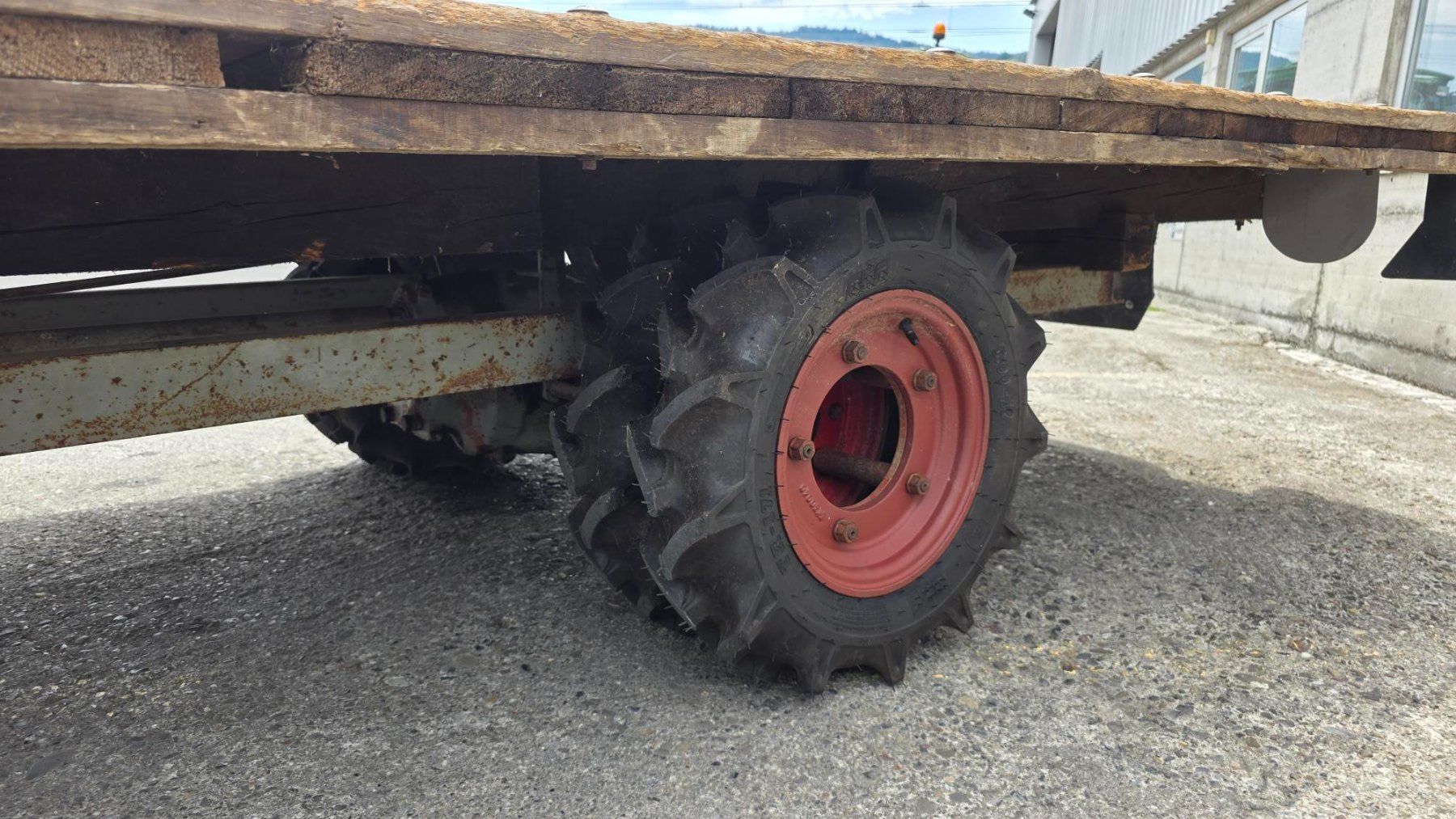 Bucher Tracteurs: Einachser Traktor, Bucher mit Brücke ab Fr. 1.-- – D'occasion à Altendorf par Puch1977 3