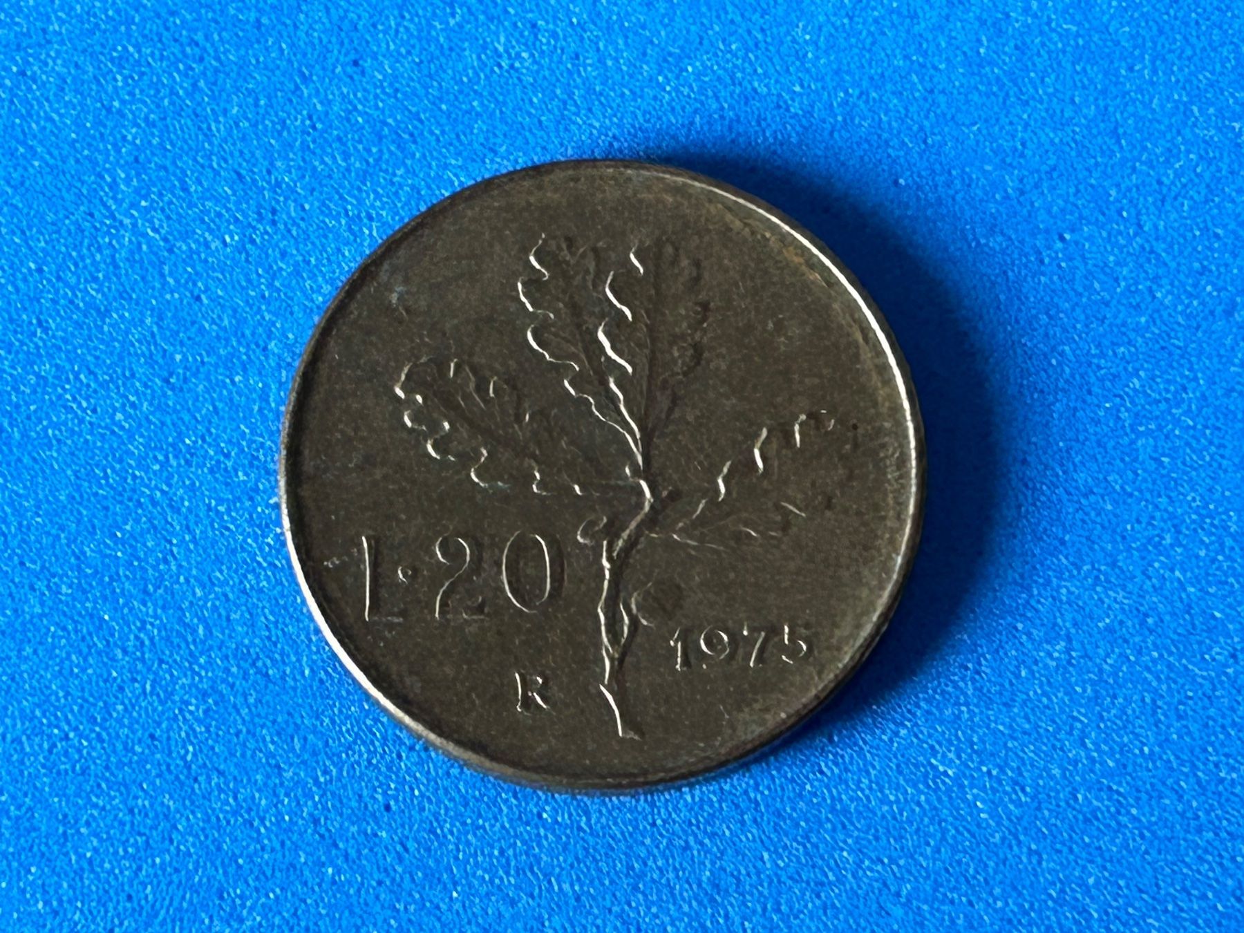 Tutti le monete: Italy - 20 Lire 1975 – Usato da Corcelles NE venduto da AJKader 4