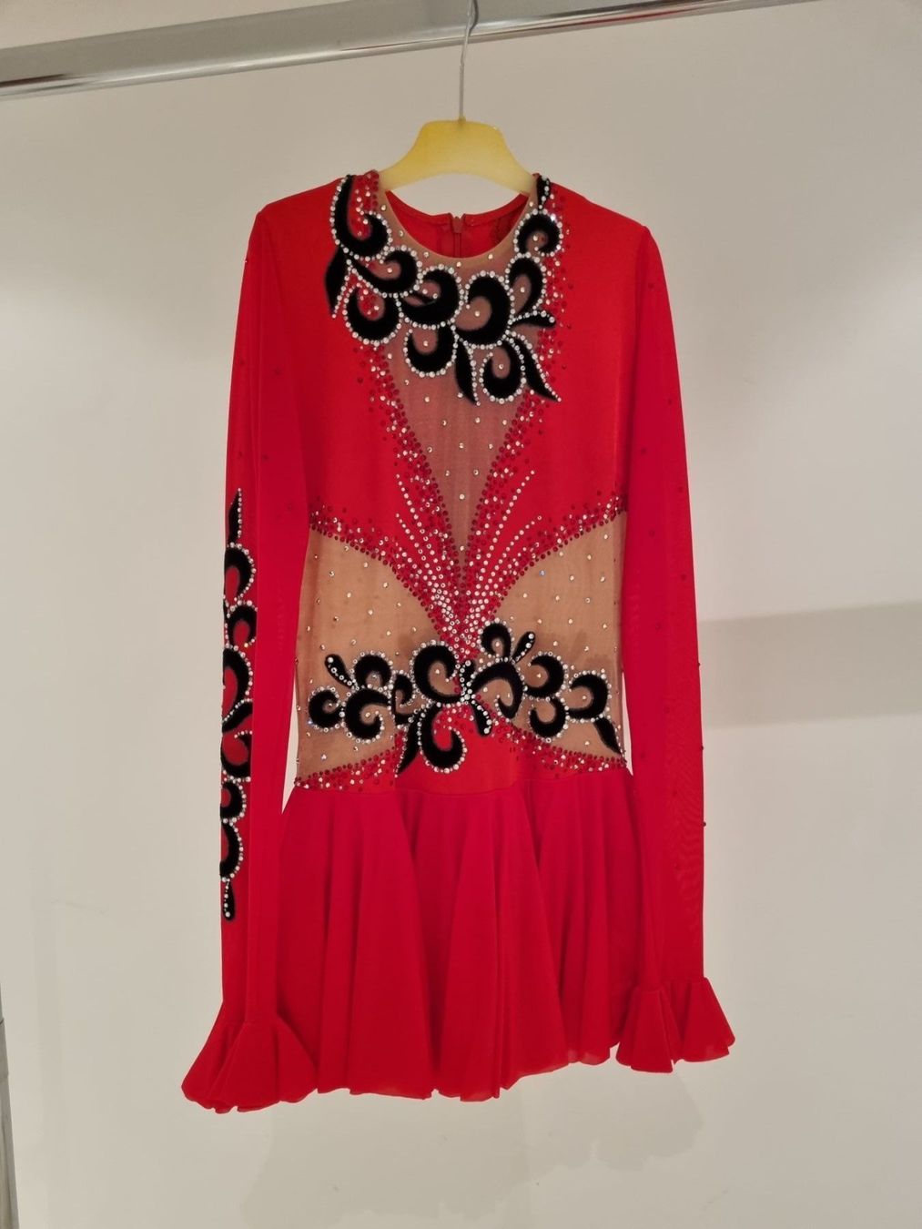 Vestiti & Gonne: Eiskunstlauf Kürkleid Gr.158- 164 – Nuovo (secondo la descrizione) da Rorschacherberg venduto da Dance
