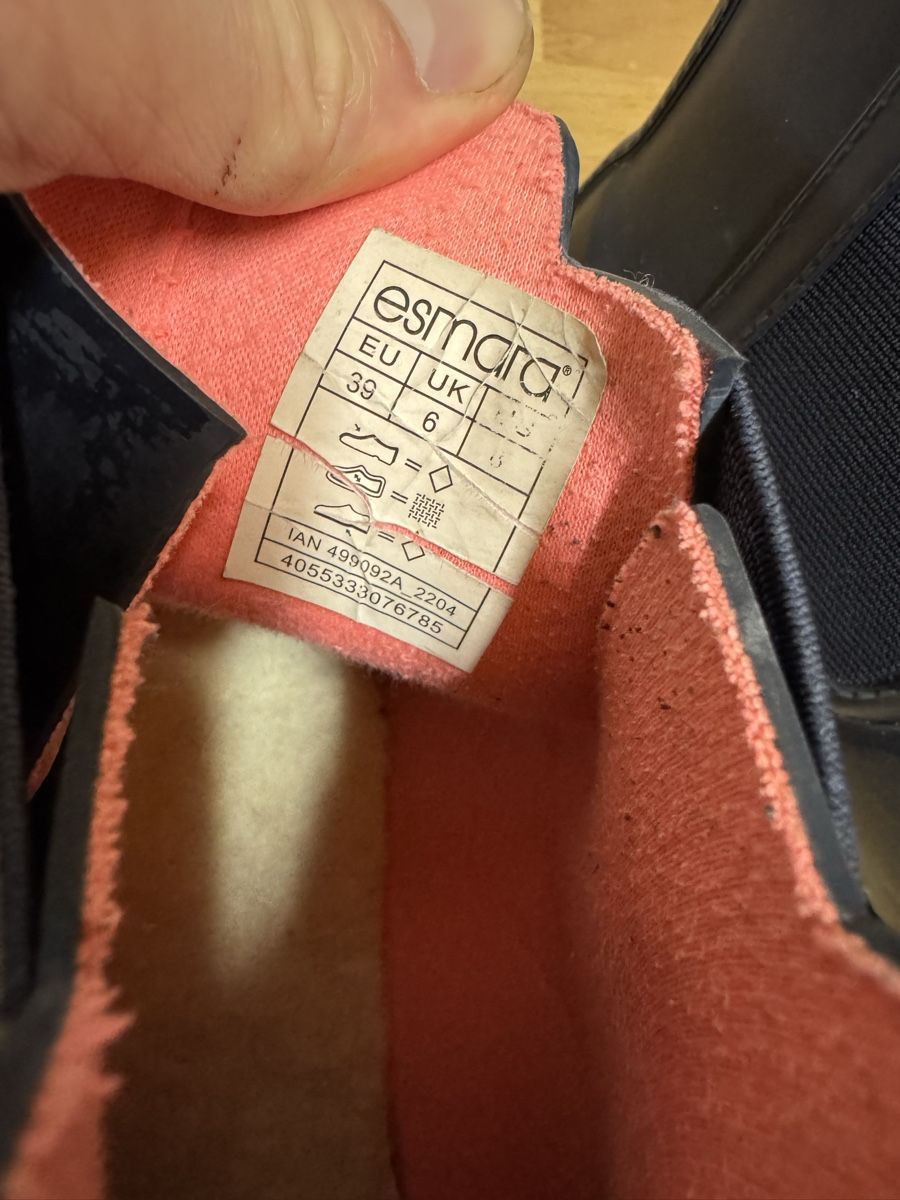 Scarpe da donna: Dunkelblaue Gummistiefeletten, Grösse 39 – Usato da Landquart venduto da aviation3000 1