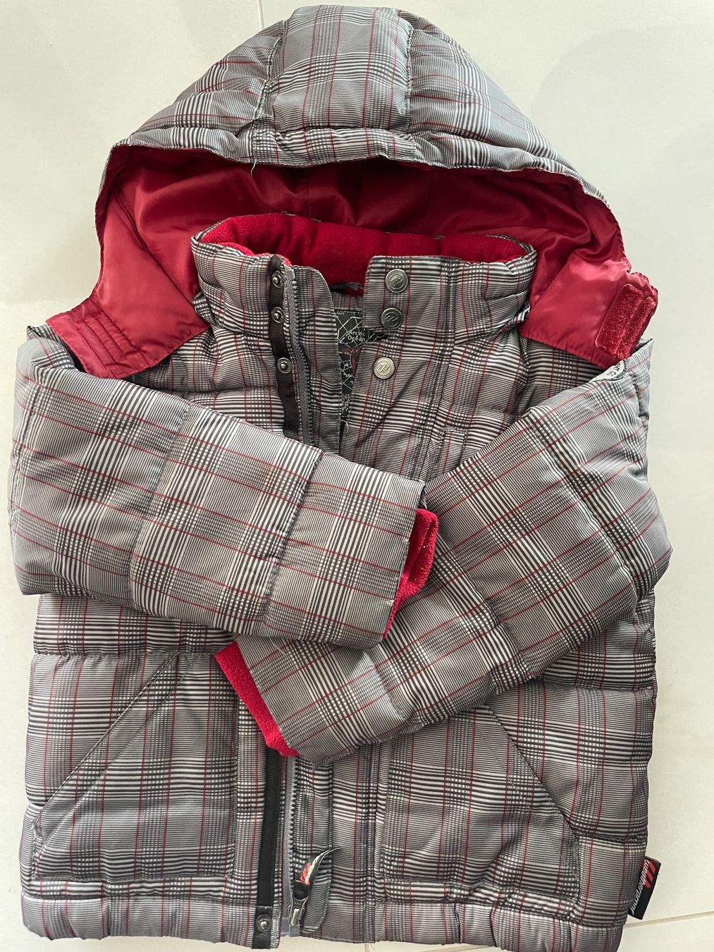 Mäntel: Jacket Veste d'hiver Chaude Taille 4 ans – Gebraucht aus St-Légier-Chiésaz von EvaVDRiviera 3