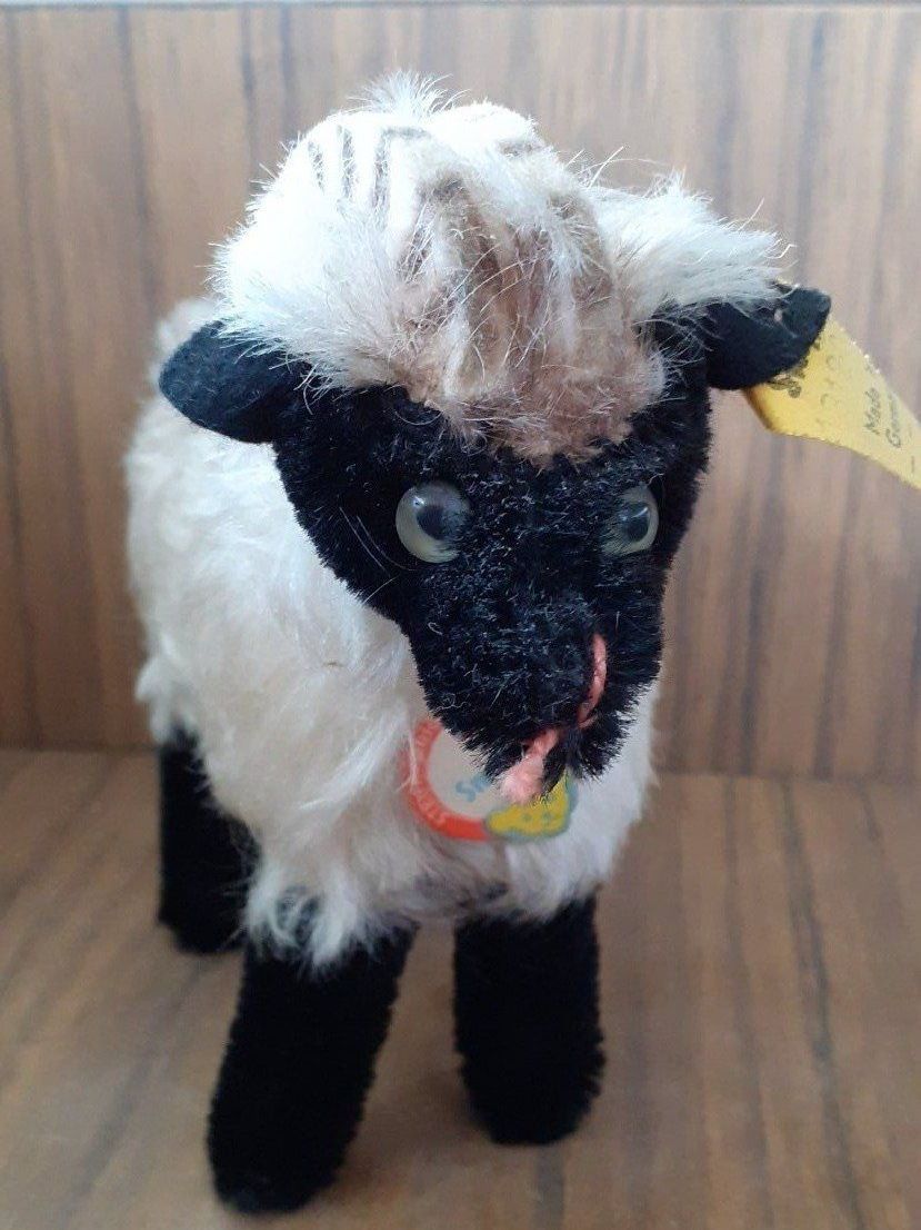 Steiff Spielzeuge: Plüschtier Steiff Ziegenbock Snucki antik – Gebraucht aus Mörschwil von antiksalon 5