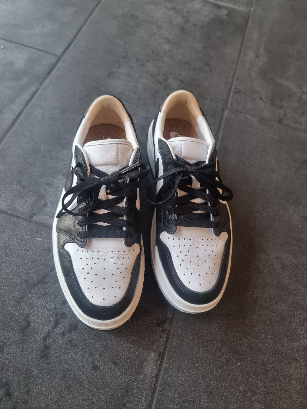 Nike Scarpe da uomo: Nike Air Jordan Elevate Low schwarz weiss  – Usato da Rickenbach SO venduto da Sophialisa 3