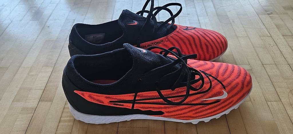 Scarpe da uomo: Nike React Phantom GX Pro TF  Neu & Ungetragen  Gr.  – Usato da Enggistein venduto da onu_7c28 3