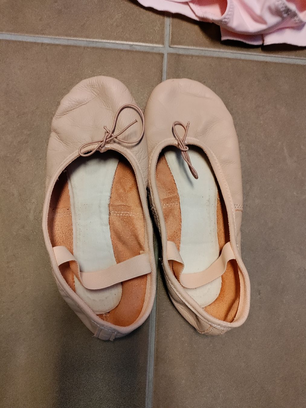 Decathlon Lotti & Set di vestiti: Ballettkleid und -Schuhe – Usato da Port venduto da 243rina 3