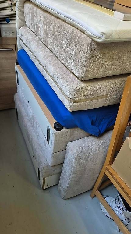 Letti: Boxspringbett 180x200 – Nuovo e nell'imballaggio originale da Kaisten venduto da Sam088