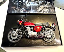 Minichamps 1/6 Diecast Honda CB750 1968 Metallic red