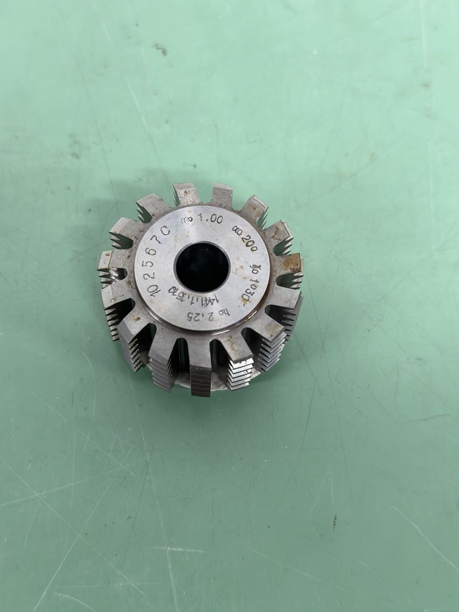Tutti gli attrezzi: Mikron Gear Cutter Module M1.00. – Nuovo e nell'imballaggio originale da Aarberg venduto da SNMachines