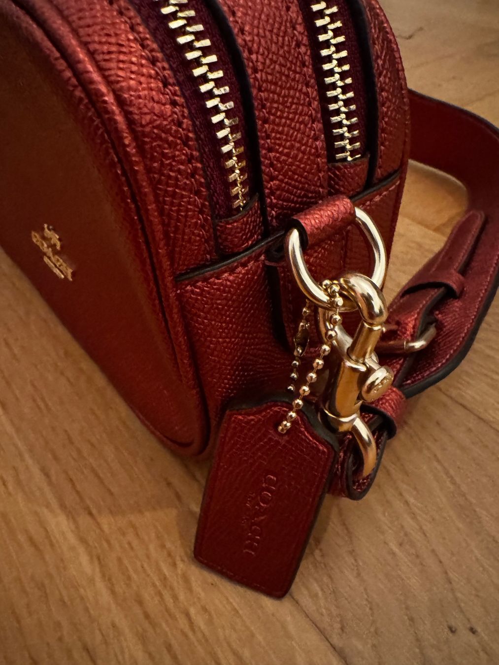Coach Sacs femmes: Umhängetasche COACH Leder Rot Damen – D'occasion à Bern par val_f82l 2