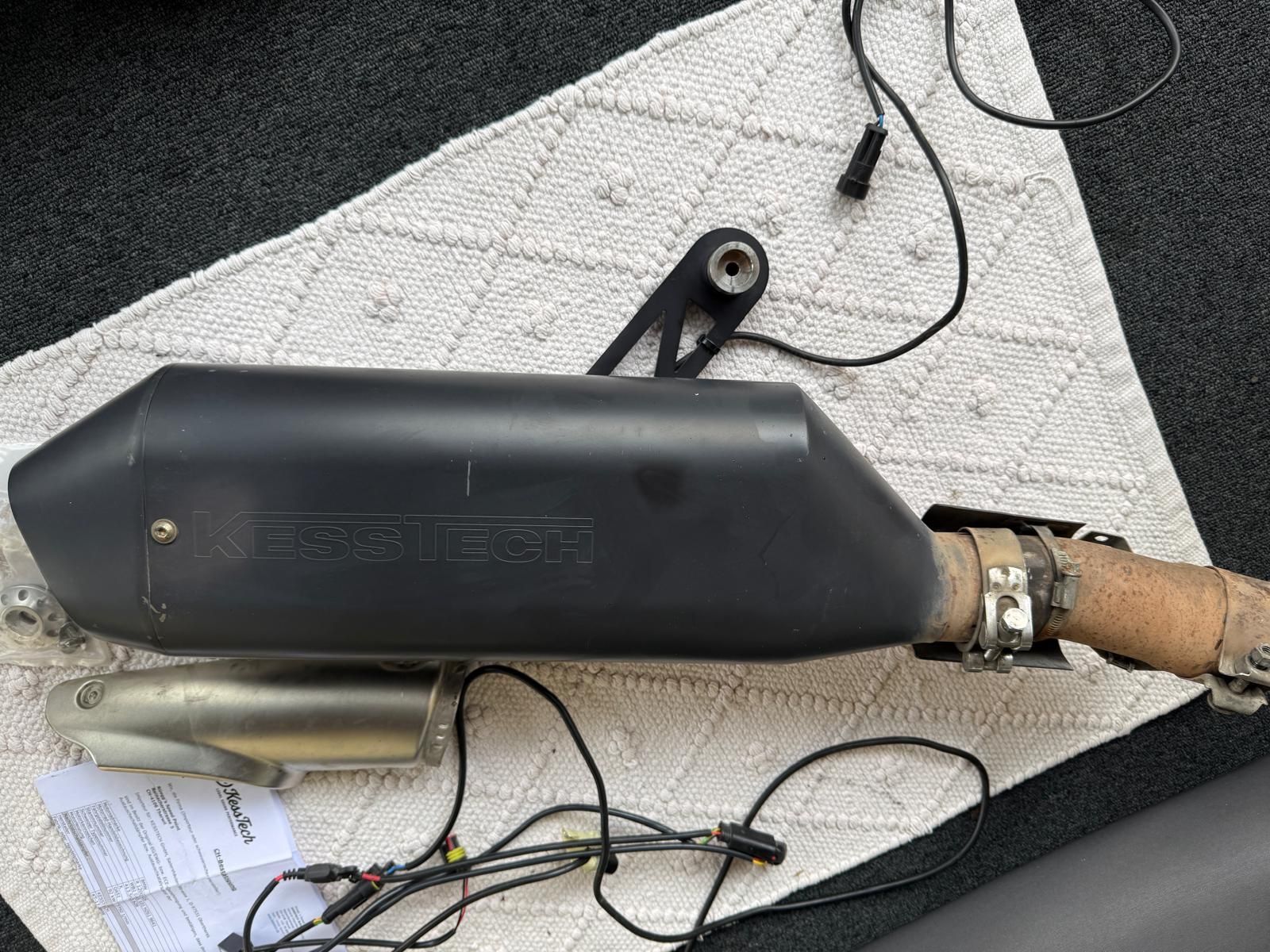 BMW Sistemi di scarico: Kess Tech Klappenauspuff BMW GS 1200 – Difettoso da Rütihof venduto da elcheffe81
