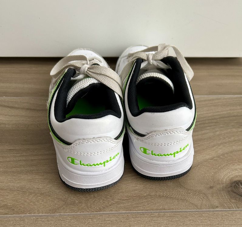 Champion Herrenschuhe: CHAMPION Sneakers, weiss/grün, Grösse 35,5, neuwertig – Neu (gemäss Beschreibung) aus Laufen von Gwitterchischte 2